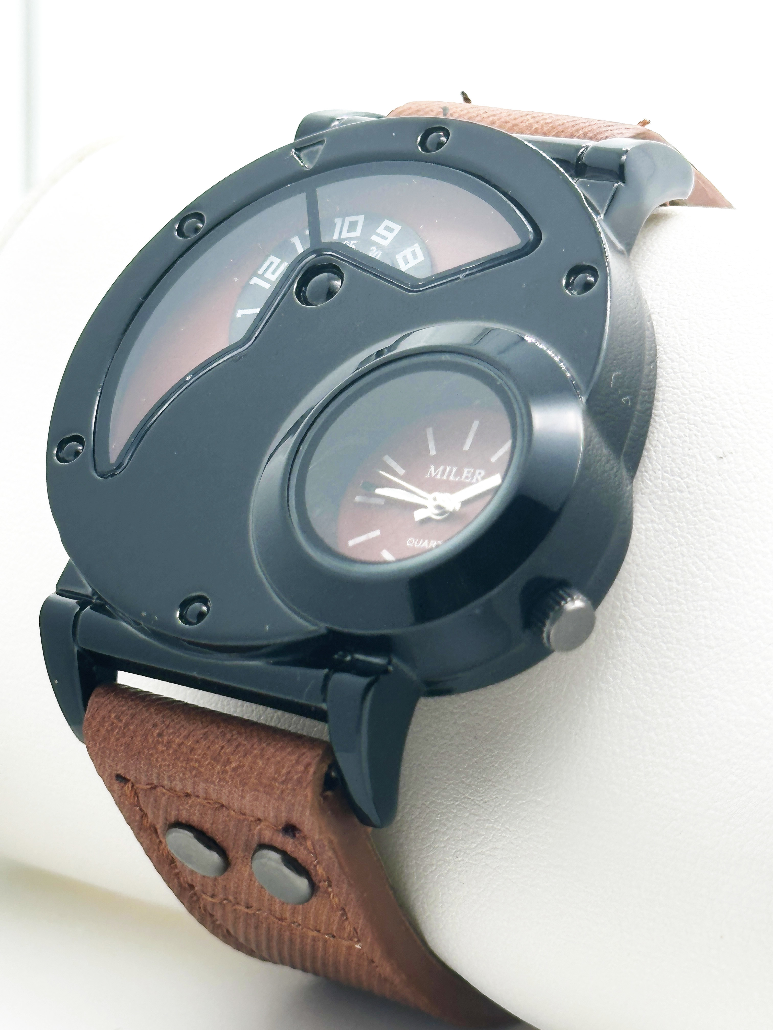 Precise Men Quartz Wrist Watch Double Movement With Denim Strap