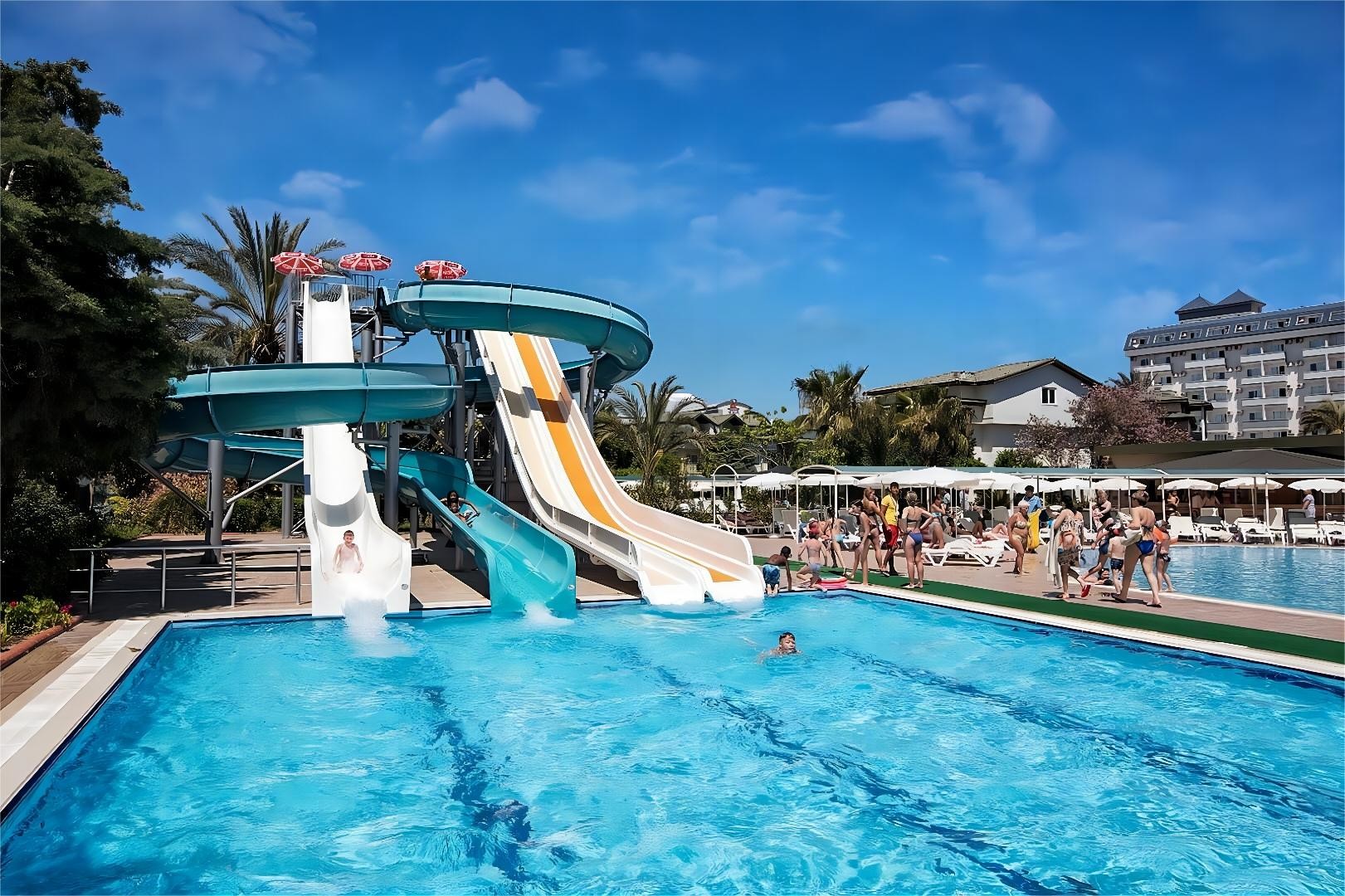 ODM Outdoor Playground Swimming Pool Games Equipmnt Giant Spiral Water Slides Sets