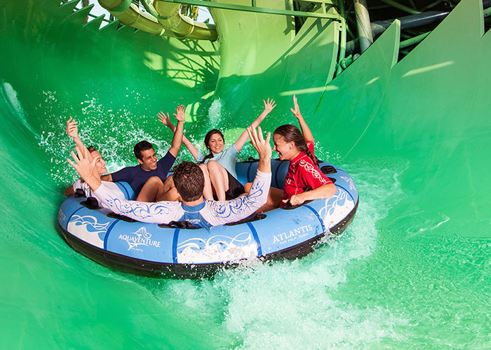 Amusement Park Tornado Water Slide 37.5° Maximum Angle Glass Fiber Material
