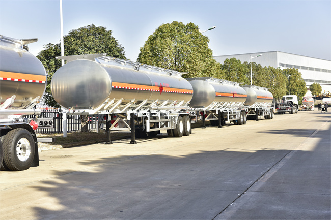 2Axles 38000 Liters Fuel Tank Semi Trailer Carbon Steel For Transporting Customized