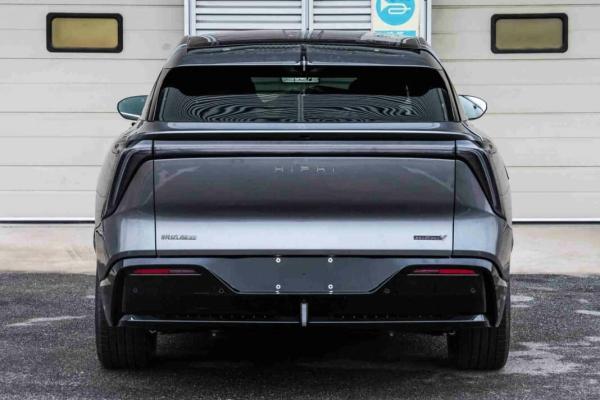 Pure Electric SUV Hiphi Y 560km RWD Pioneer Edition With 0.63h Fast Charging