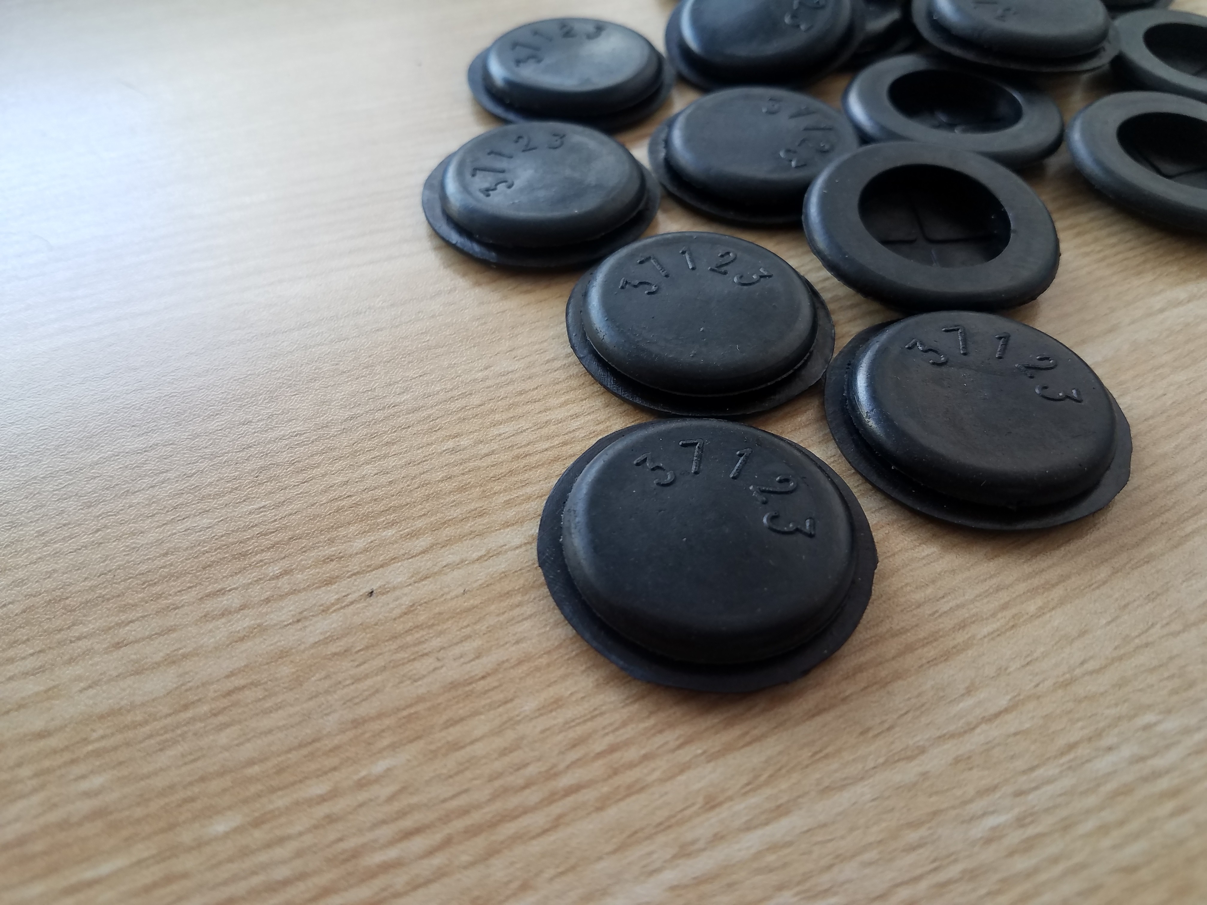 Rubber Parts Black Industrial Rubber Sheet Smooth Surface 26-68N/Mm Tear Strength