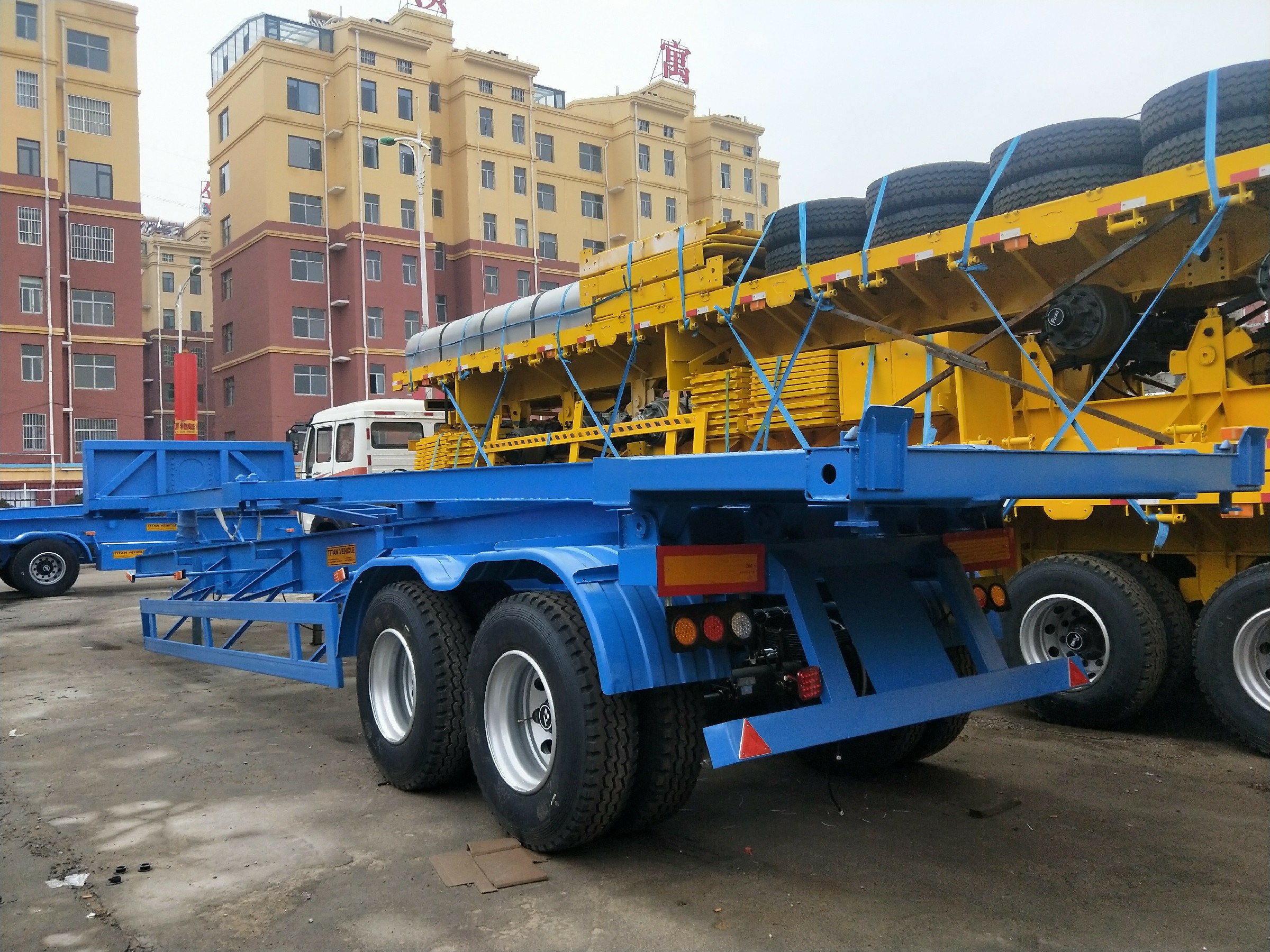 20ft Container Skeleton Dumping Semi Trailer 7700*2500*3070 mm Mechanical Suspension