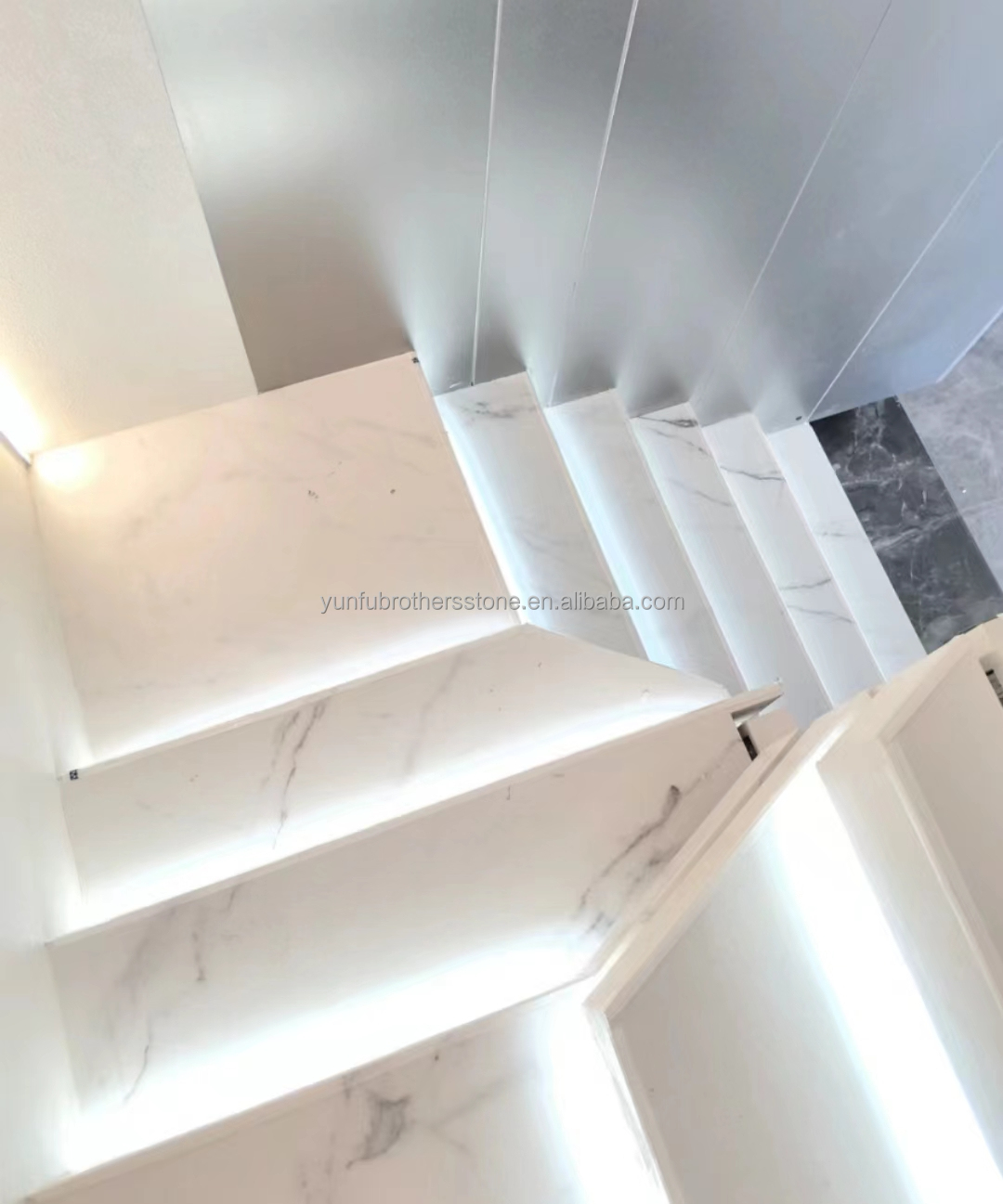Glossy Anti Slip Artificial Stone Stairs Tiles for Indoor Straight Stair Modern Design