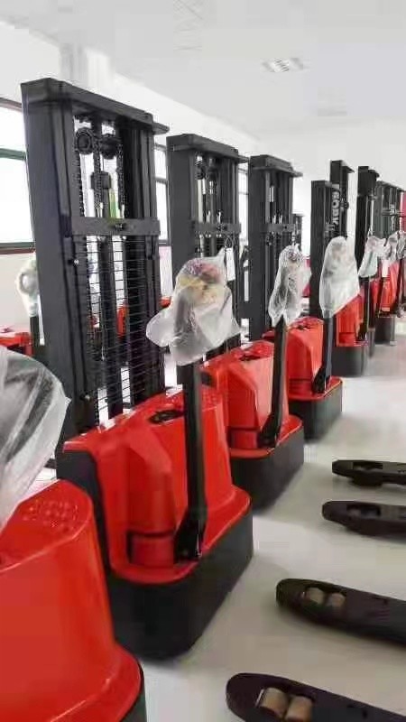 Full Automatic Counter Balanced Electric Stacker 1500kgs with Padel