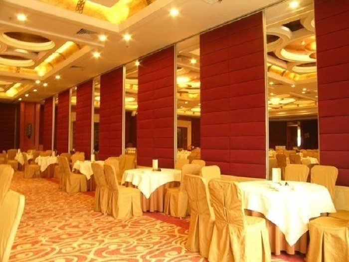 Space Saving Furniture Acoustic Folding Screen Room Dividers for Dining Room