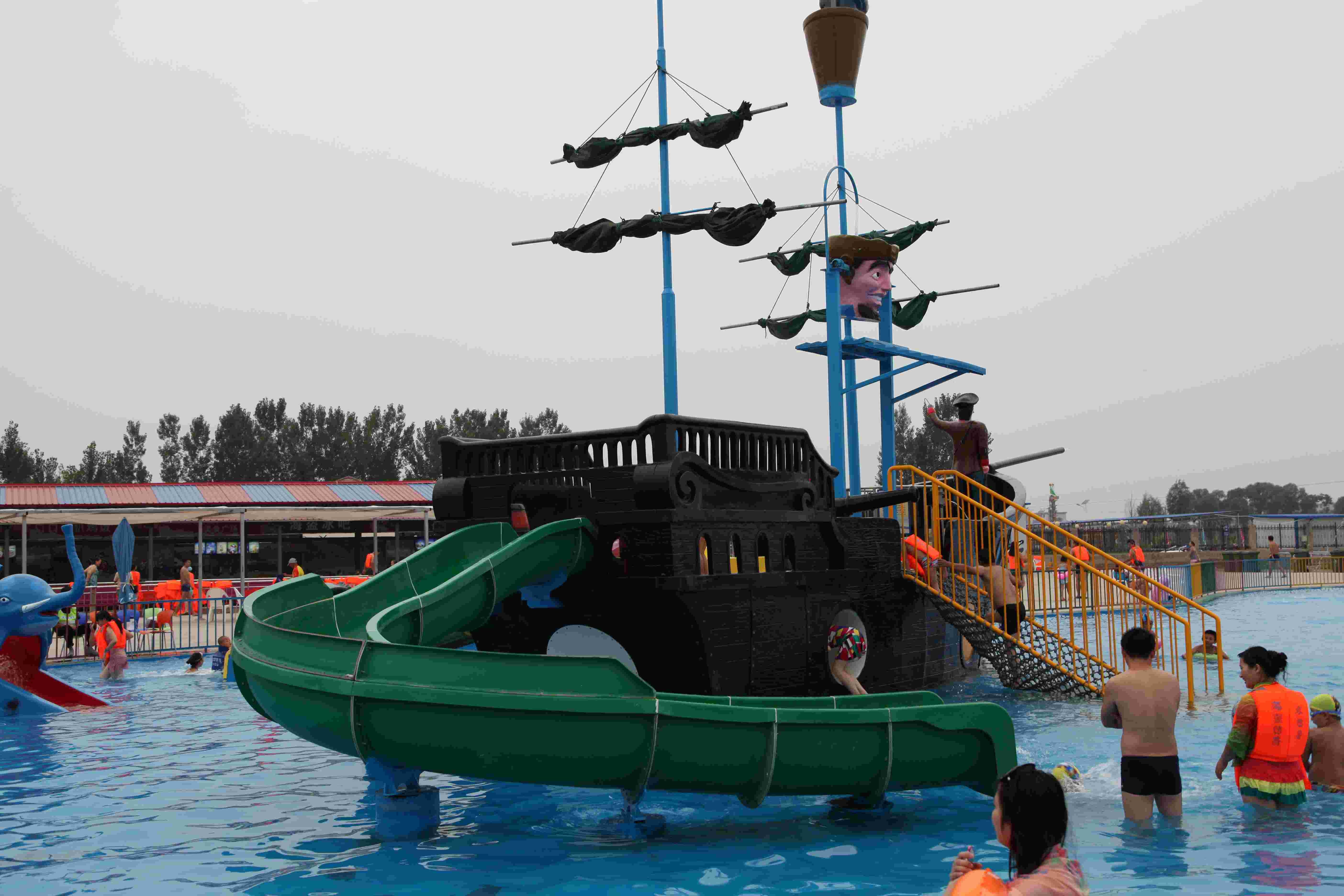 Fiberglass Aqua Play Water Park Equipment , Pirate Ship Kids Water Slides