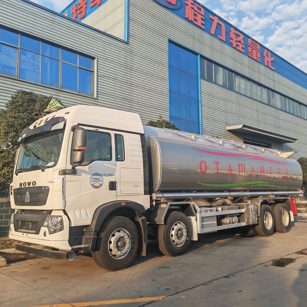 China Sinotruk HOWO 12 Wheel 20000L Aluminum Alloy Fuel Tanker Transport Truck