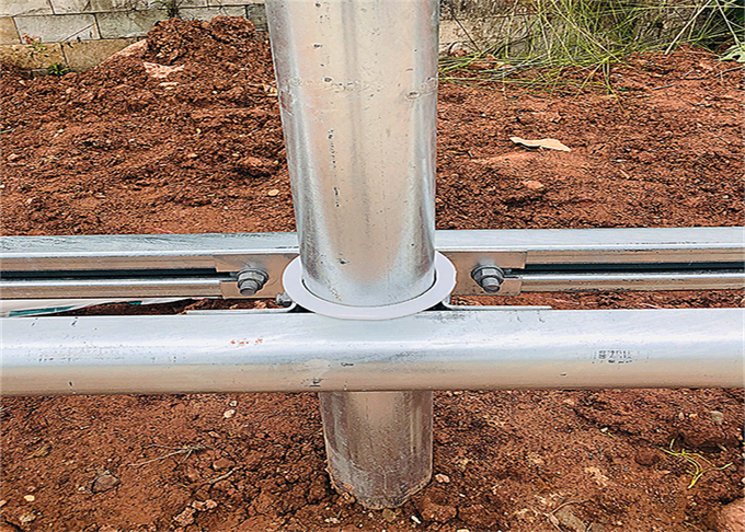 Yellow Red EVA Filled Safety Roller Barrier High Energy Absorption And Low Reaction 9