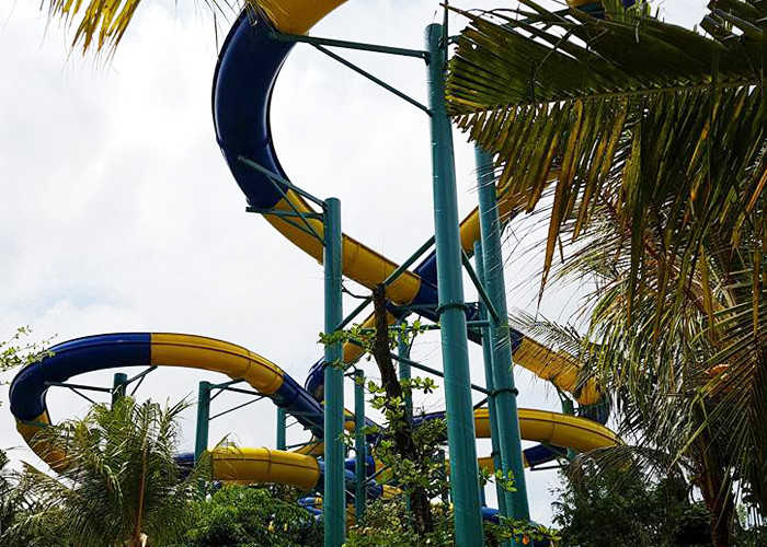 Custom Magic Aqualoop Water Slide Outdoor Mix Color Fiberglass Equipment