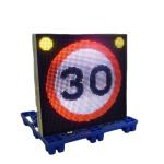  Solar Powerd 320×160mm Module LED Traffic Signs Crosswalk Warning Manufactures