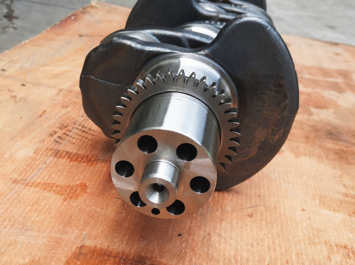 Manufacturer Diesel Engine 3974539 4D107 Forged steel Crankshaft For Komatsu Excavator Engine Parts