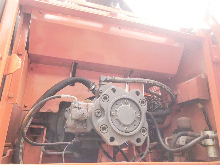 Doosan DH300LC-7 Excavator 30 Ton Good Condition and Versatile for Various Application