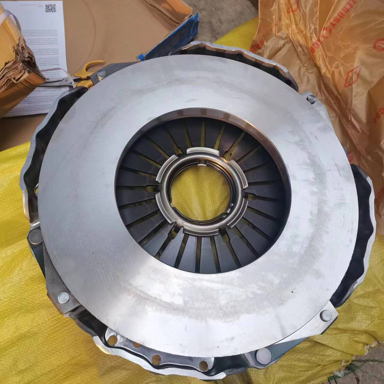 Design Clutch Disk for Volvo Heavy Duty Trucks 3400700368 3482000484 1878003647 3151000493 1878004128