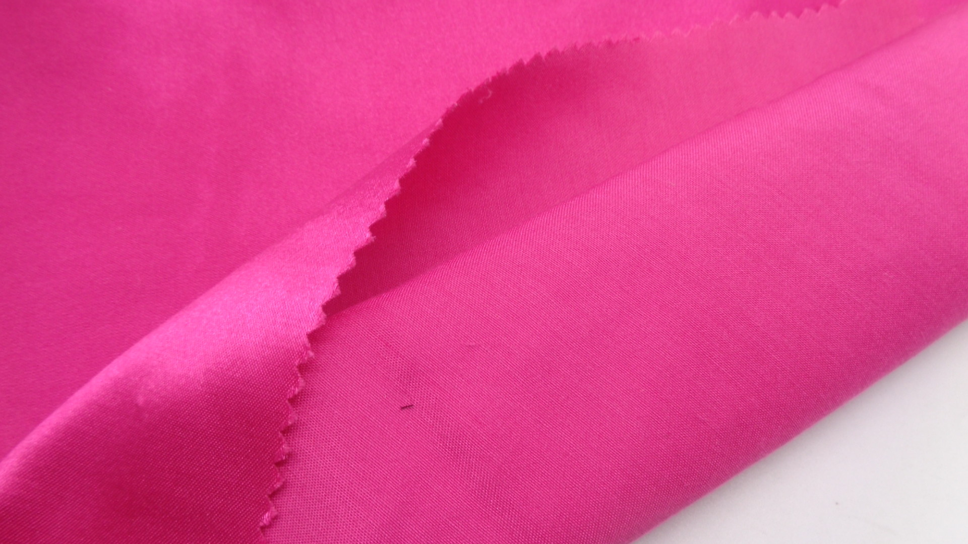 100% Polyester Woven Twill Dyed Wardrobe Coat Clothing Fabric 150 Cm 102G