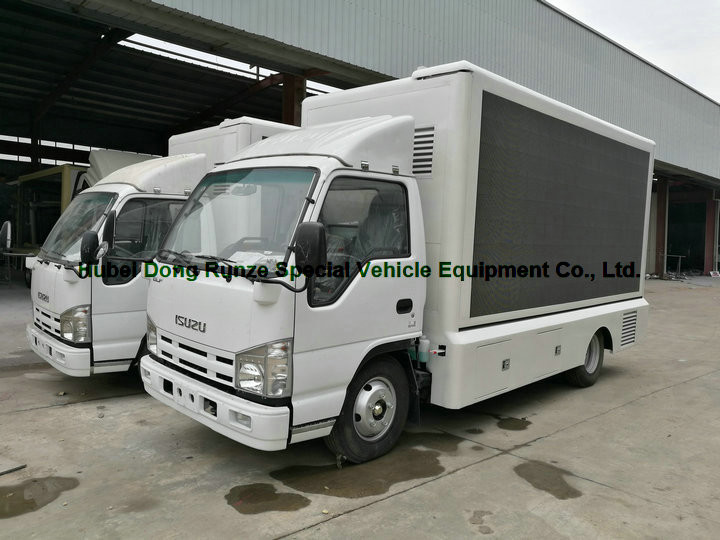 ISUZU LED Display Mobile Advertising Trucks , Full Color LED Screen Truck