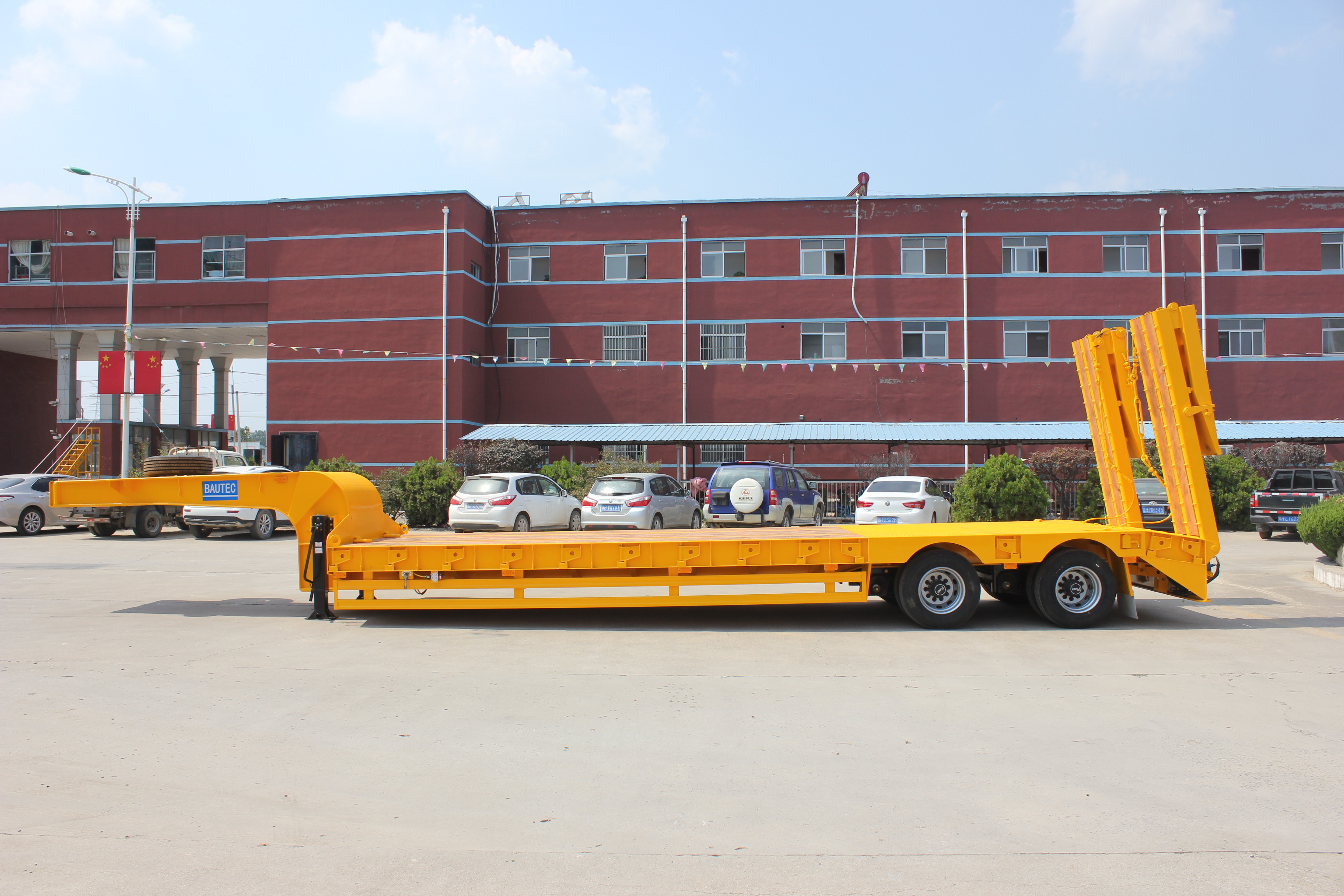 NDRC Announced Enterprise low bed semi trailer with gooseneck and 2 axles in Nigeria