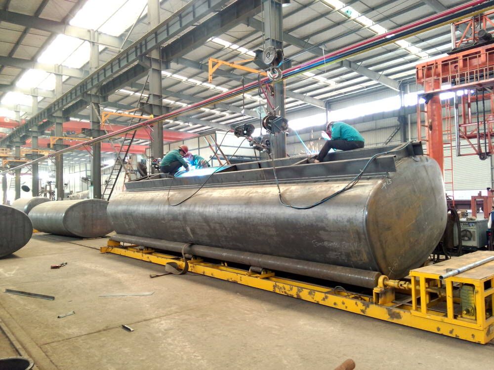 Sinotruk howo 160HP 4x2 6x4 8000L mobile sewage sludge suction vehicle vacuum septic tank truck for sale in south africa
