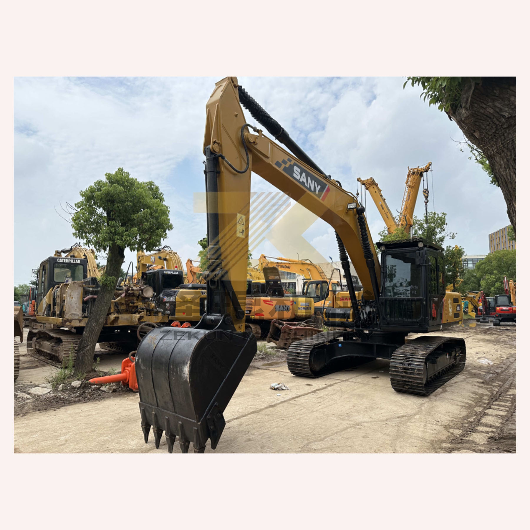 Used Sany SY215C Pro Crawler Excavator Heavy Construction Machine