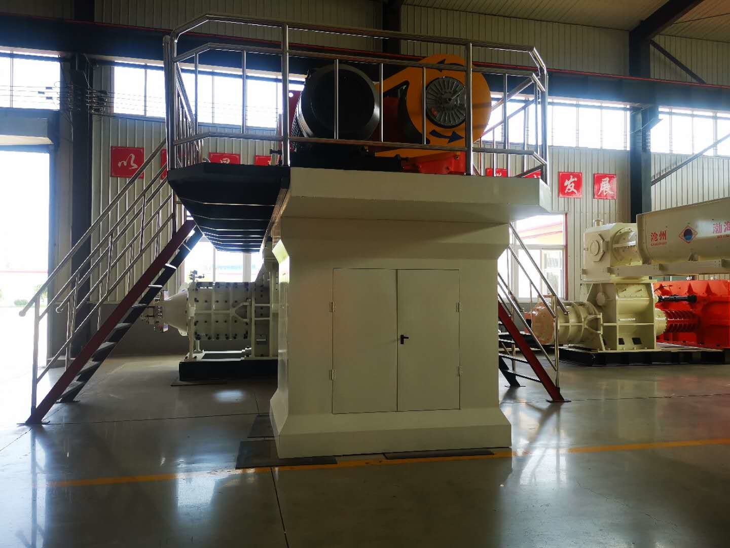 40000pcs/H 390kw Fly Ash Brick Making Machine