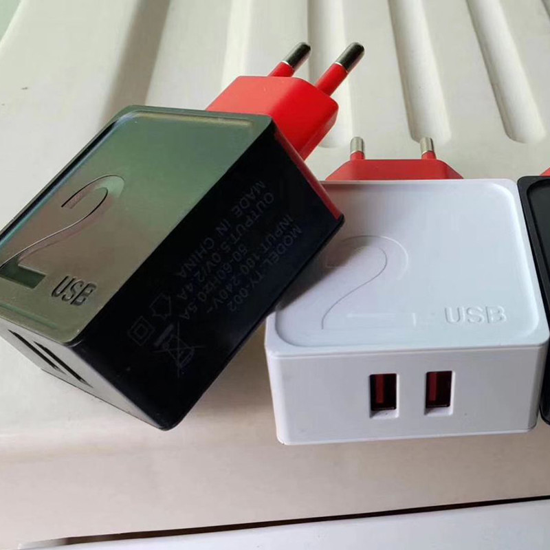 Black White QC3.0 USB Charger Kits 5V 2.4A Output With EU US Plug