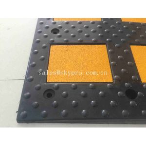High Reflective Recycled Traffic Safety Rubber Speed Bumps Easily Installed