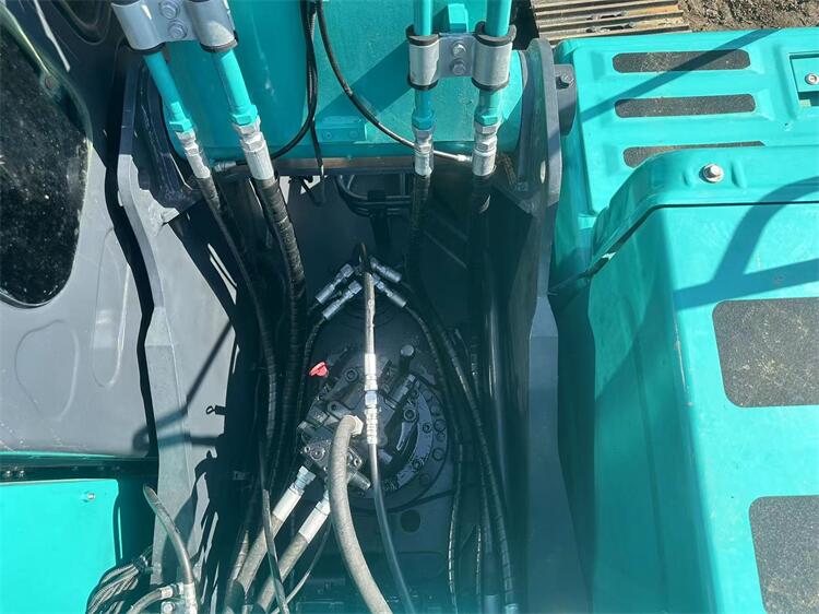 20 Tons Japan Kobelco SK200-8 Excavator Digger Machine With Original Hydraulic Valve