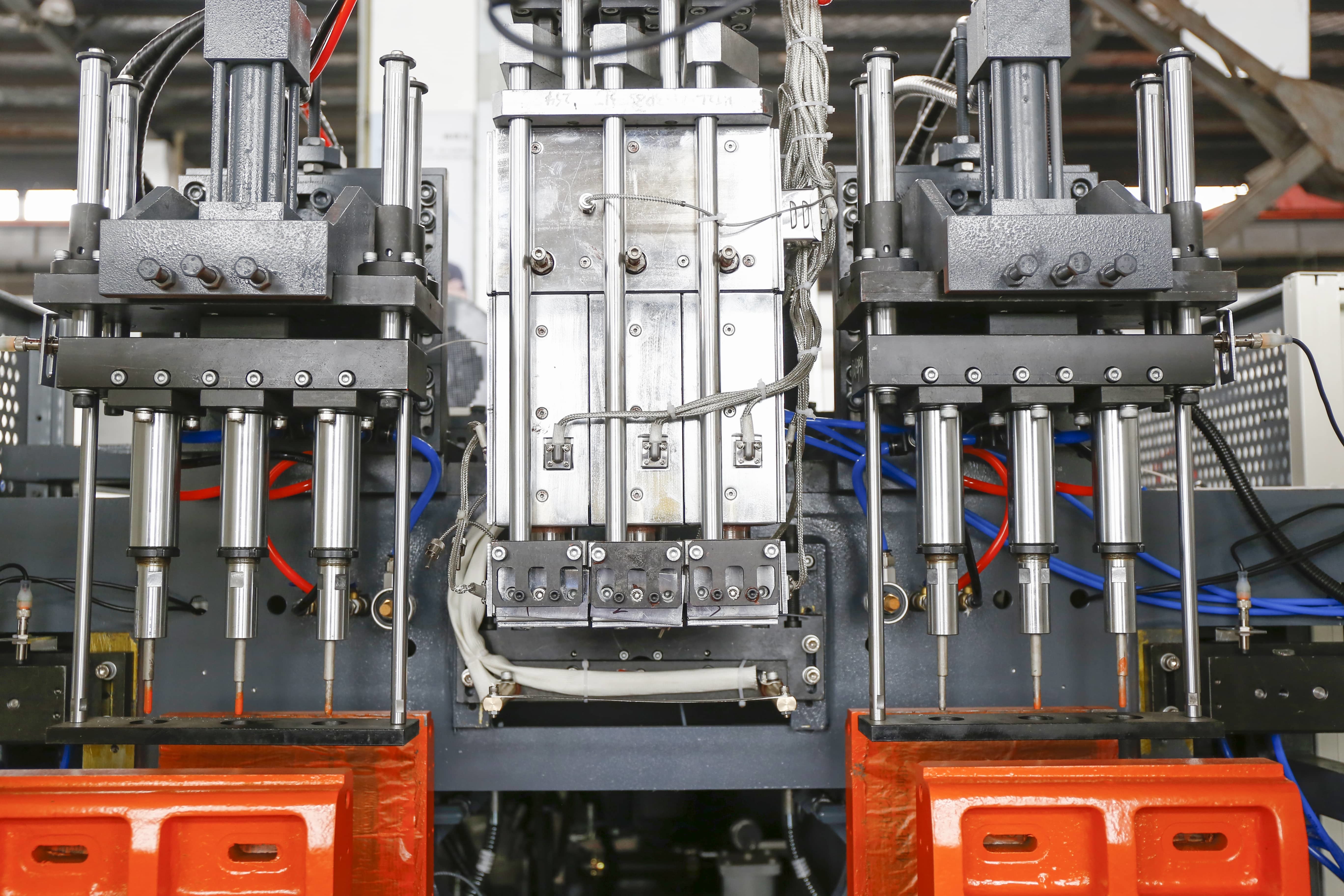 2 Cavity Milk Bottle Blow Molding Machine 2L High Speed 44 KN