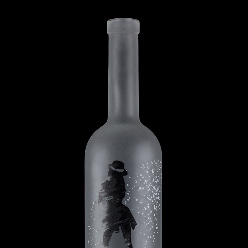 Classic Shape 700ml 750ml Frosted Applique Vodka Glass Bottle for Beverage Packaging