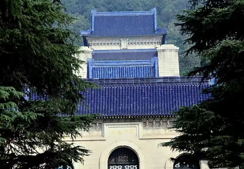 Chinese Design Style Direct Supply of Cobalt Blue Ceramic Roofing Tiles with Traditional Chinese Pagoda Roof Design
