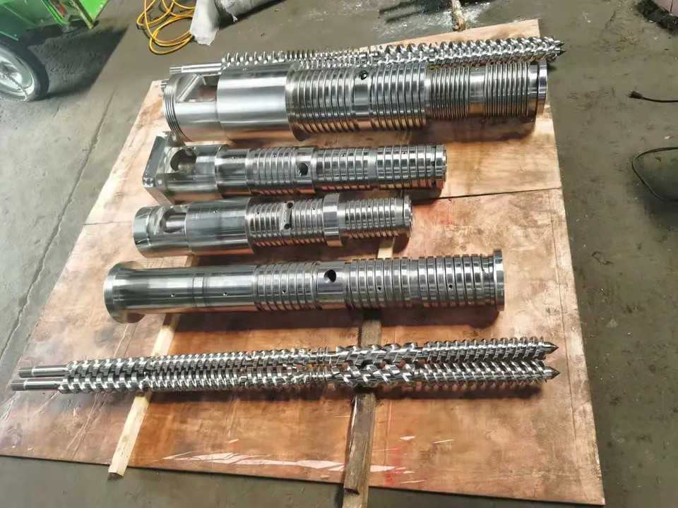 65 / 132 80 / 156 92 / 188 Conical Twin Screw Barrel Bimetallic Or Nitrided Treatment
