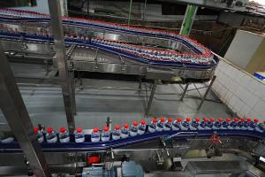  Bottle Conveyor System Conveyor Line For 24000BPH Bottled Water Production Line Manufactures