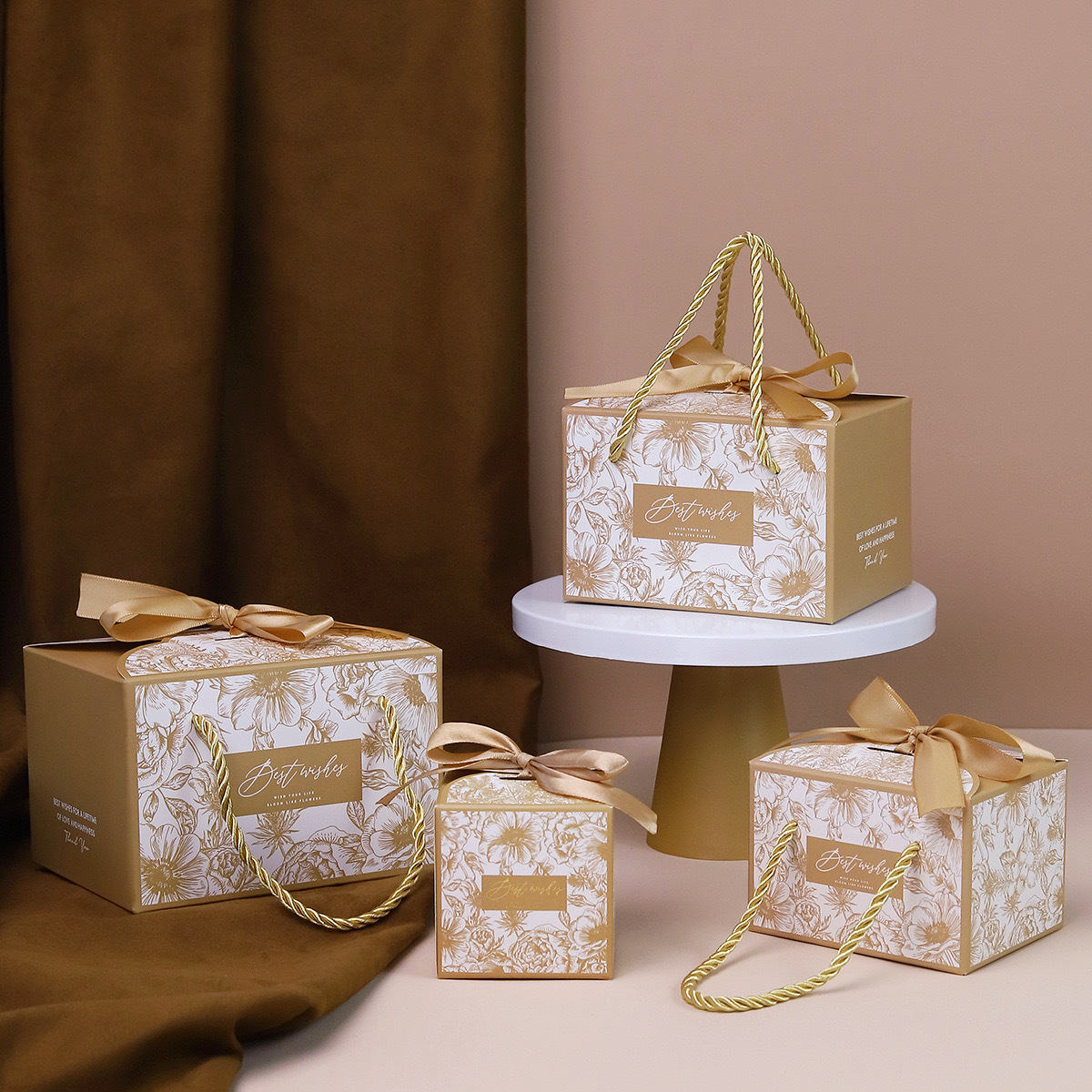Small Business Packaging Solution Recycled Materials and Gold Foil Printing Flower Box