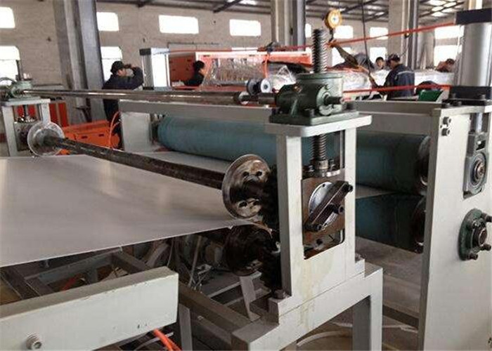 High Efficiency PP Plastic Sheet Extrusion Line Sheet Extrusion Macnchine / Sheet Extruder
