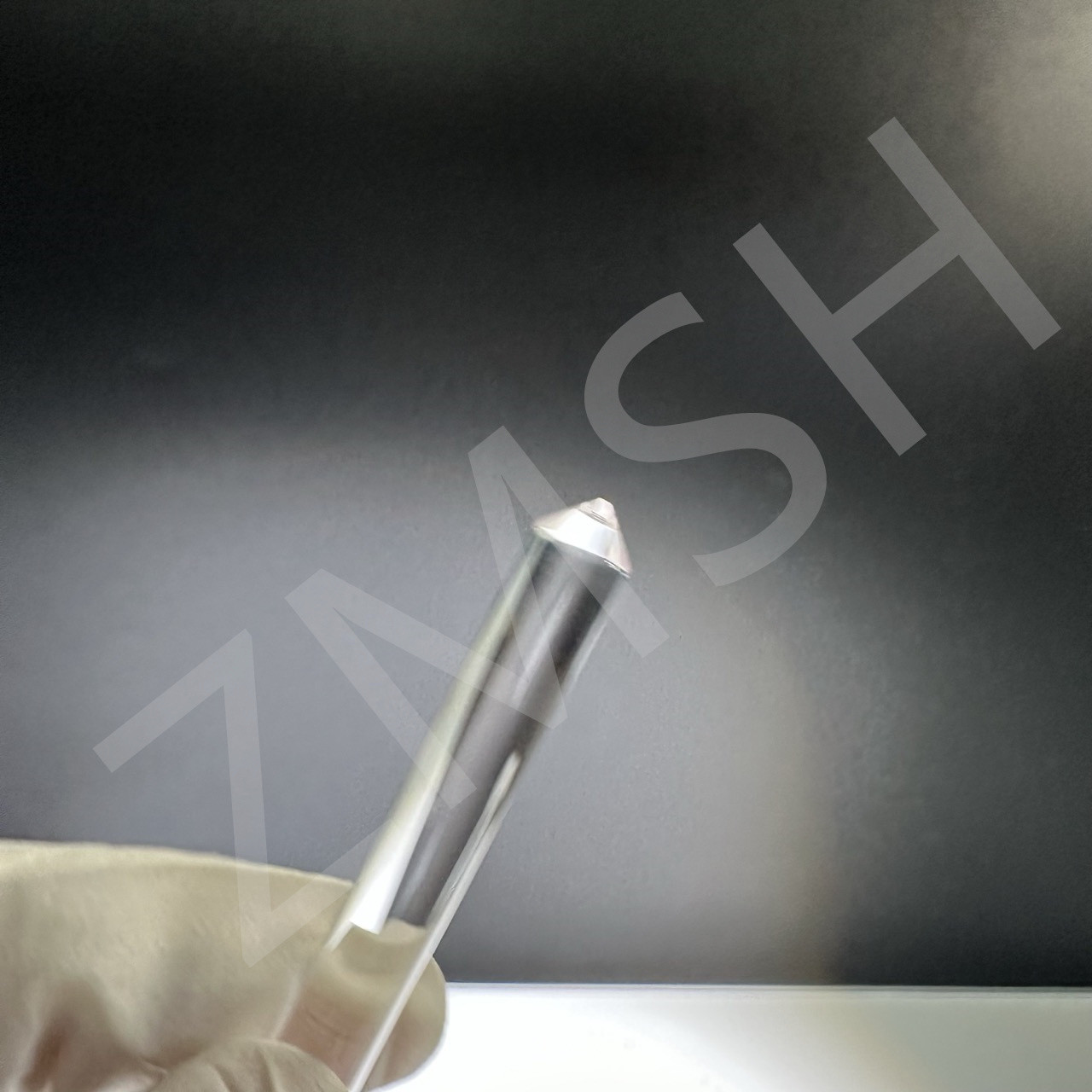 4inch Sapphire Wafer Sapphire Substrate Al2O3 Wafer 9.0mohs Transparent Ssp C-Axis