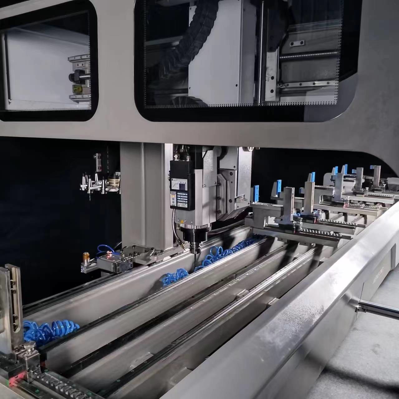 4 Axis Aluminum Profile CNC Machining Center