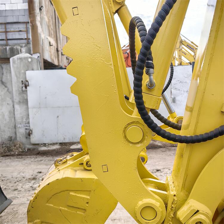 5300KG Operating Weight Japan Original Used Komatsu PC56 Crawler Excavator 34.5KW