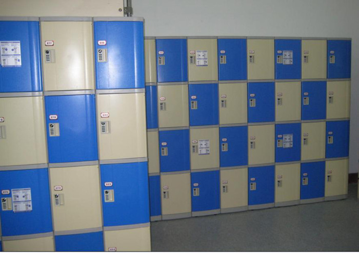 4 Comparts 1 Column Employee Storage Lockers Blue / White Door Flame Retardant