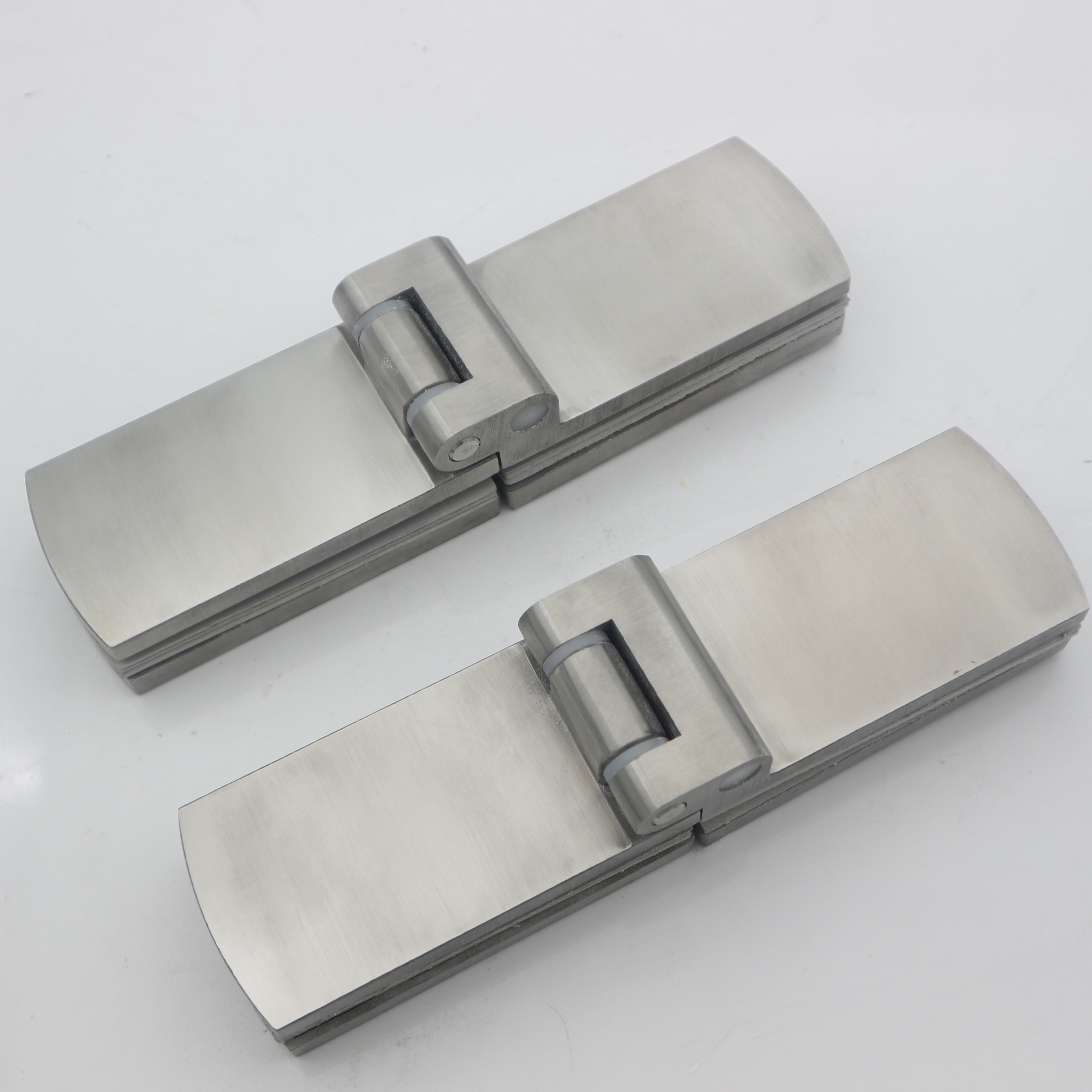 Zinc Alloy Glass Hardware Sliding Folding Frameless Glazing Systems Interior Bifold Door