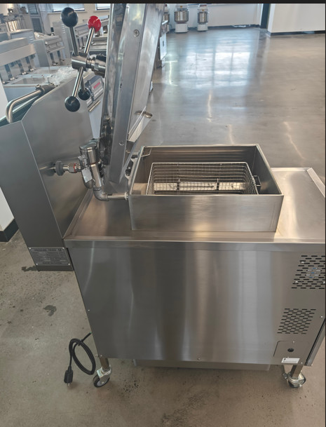 25D Compute Panel Without Filtration Gas & Electric Heating Chicken Pressure Fryer