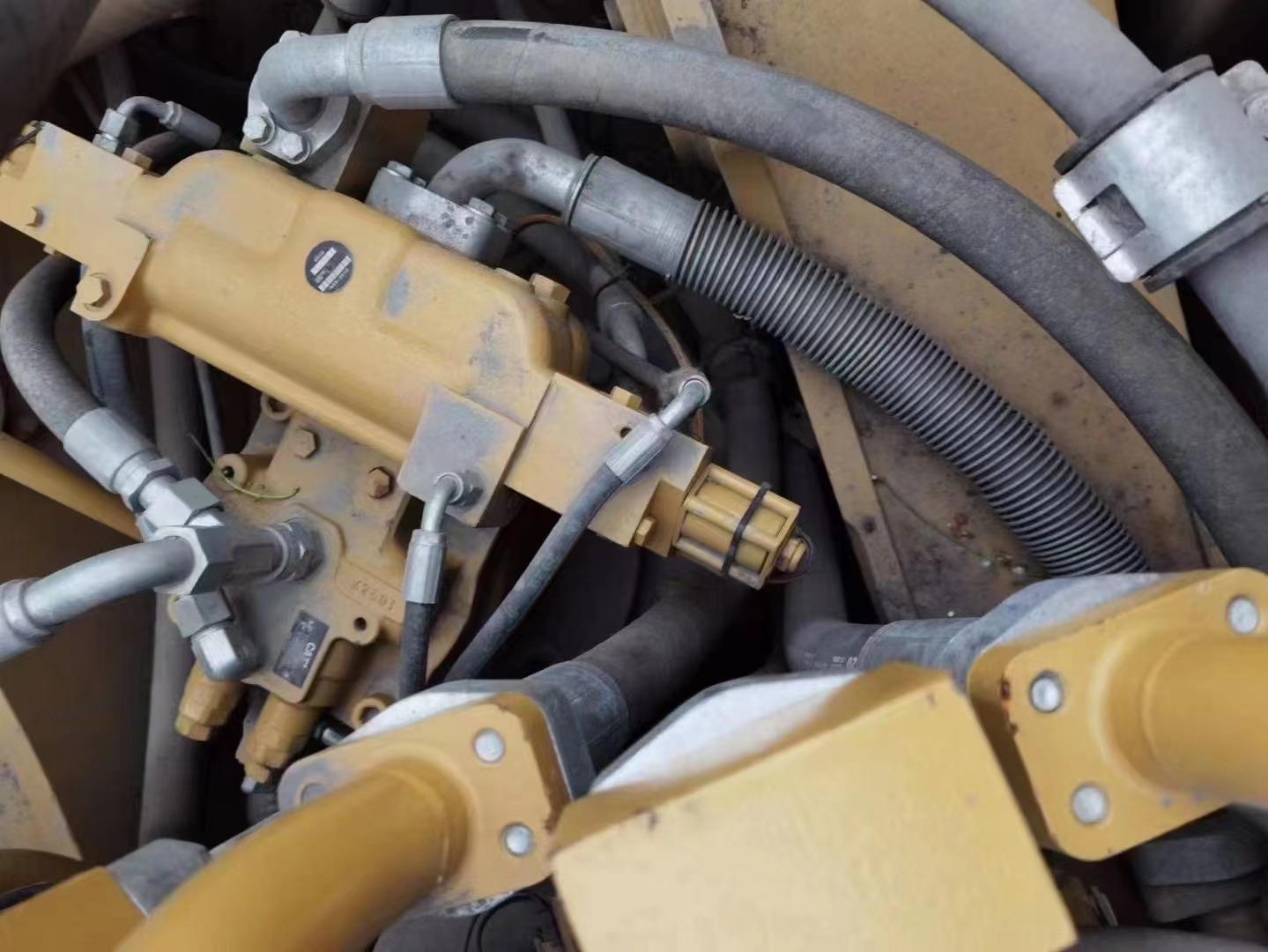 390 Crawler Excavator Used in with Construction Machinery and 90000 KG Machine Weight