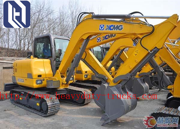 0.61CBM Bucket 14400KG Hydraulic Crawler Excavator With Cummins Engine CVXE150D