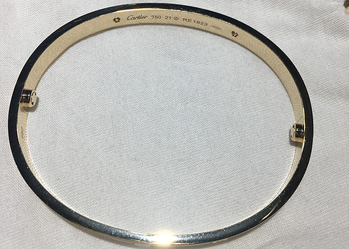 6.1mm Width 18K Solid Gold Jewellery Bangle 0.42carat With 4 Diamond