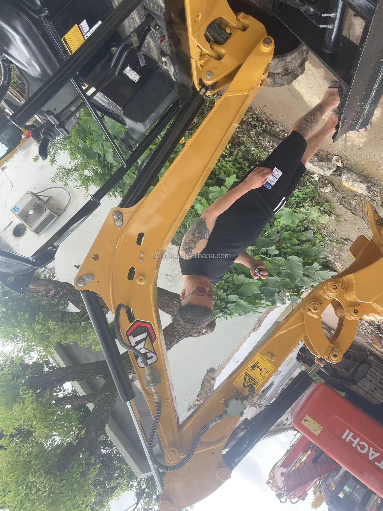 factory price CAT used mini crawler excavator 301.7 to family farm Use