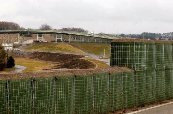 Prefabricated Hot Dip Ga HESCO Wall HESCO Sand Barrier