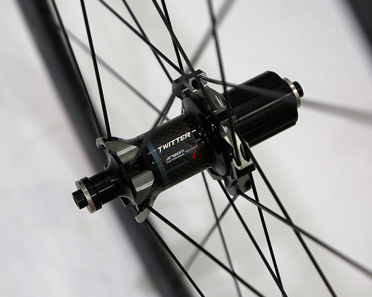 High Stiffness 40mm Carbon Disc Wheelset Lightweight With 3K Hub