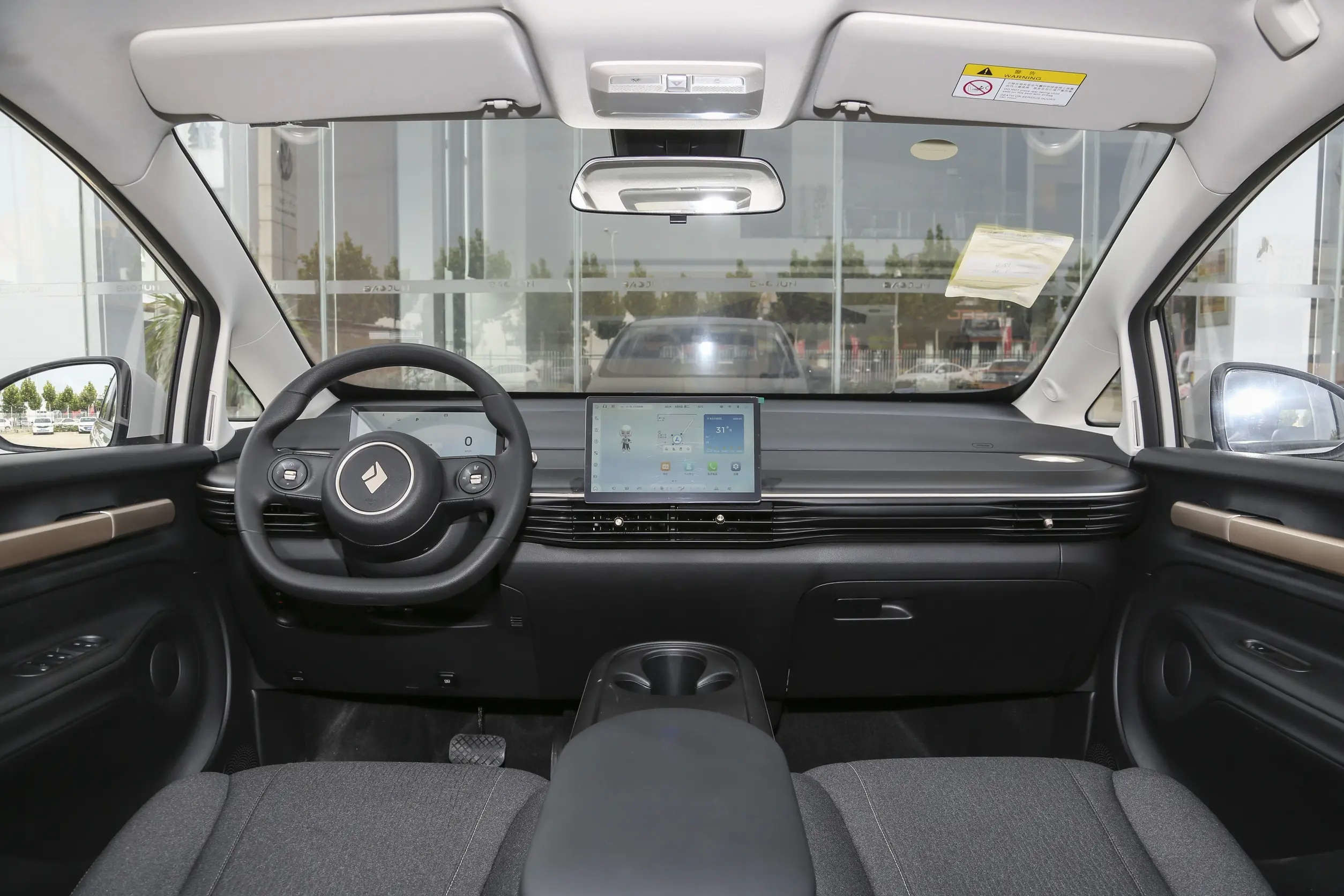 New Energy Car Baojun Yunduo Model 360KM 136hp Left Hand Drive