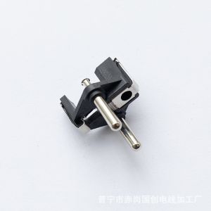 CEE7 Power Cord Making Machine Down Angle Plug Making Crimping Machine