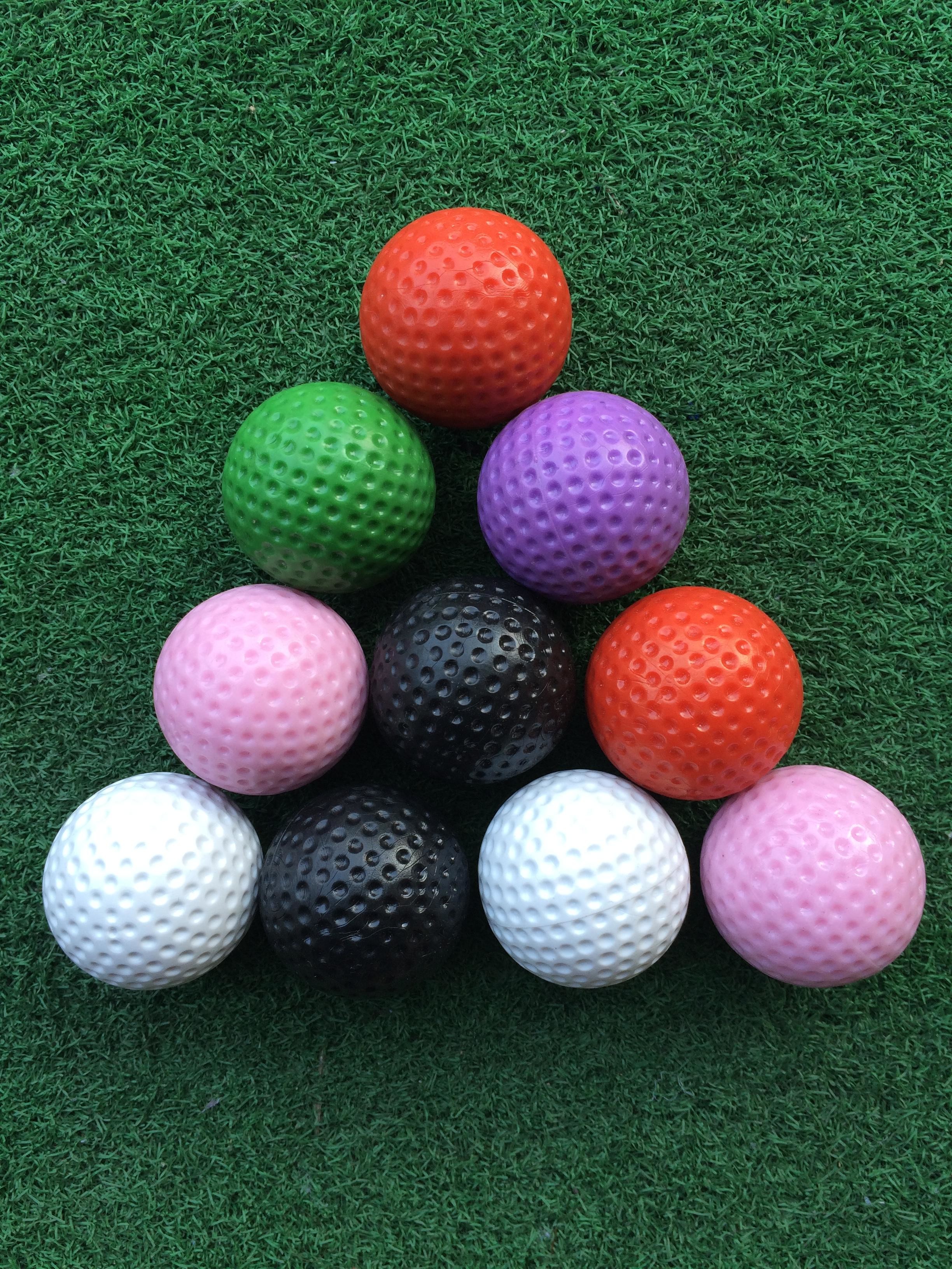 Standard mini golf ball OR low bounce golf ball