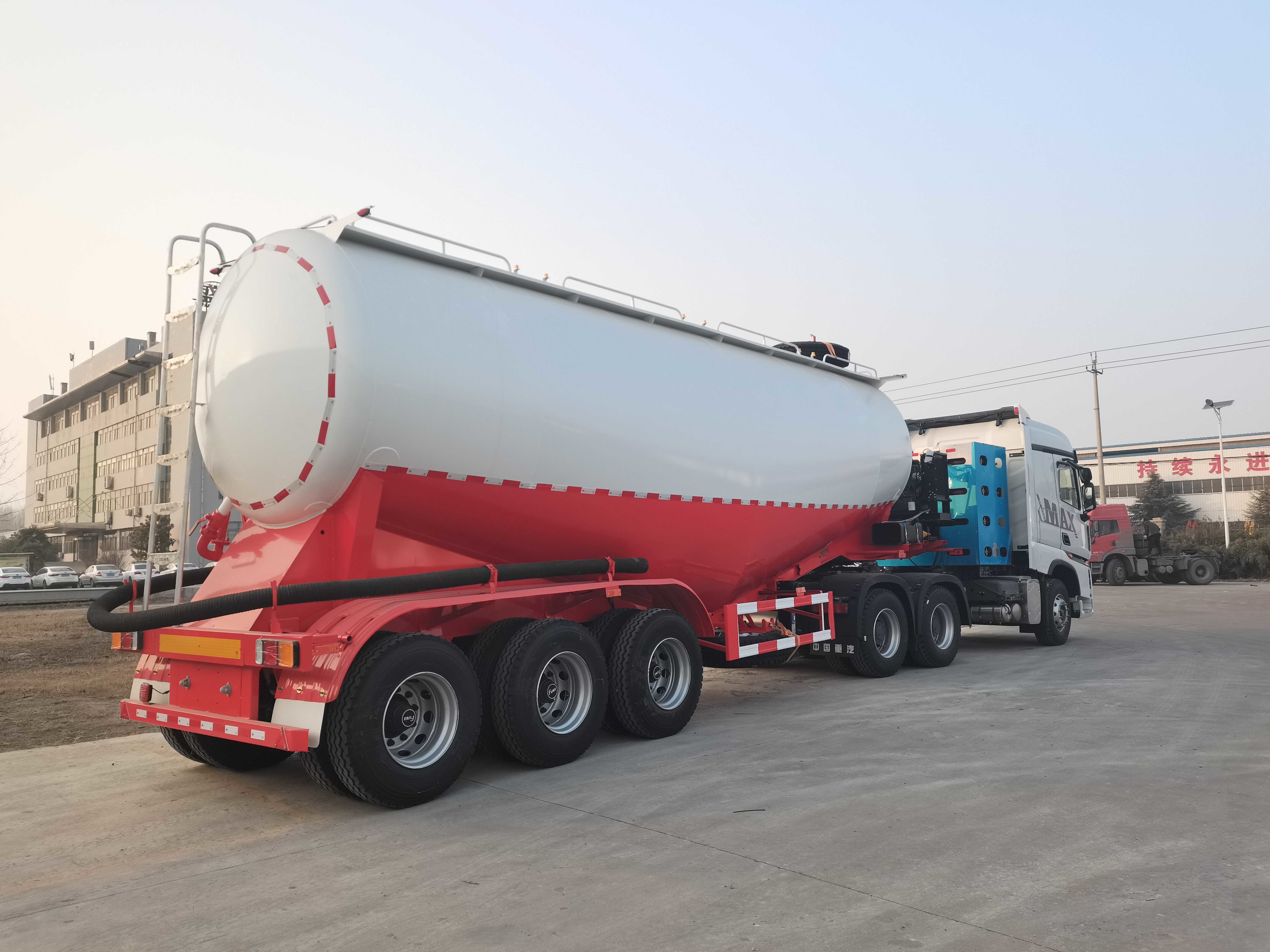 Bulk Cement Tanker Semi Trailer 10000 Gallon 40 Cbm Dry Cement Trailer